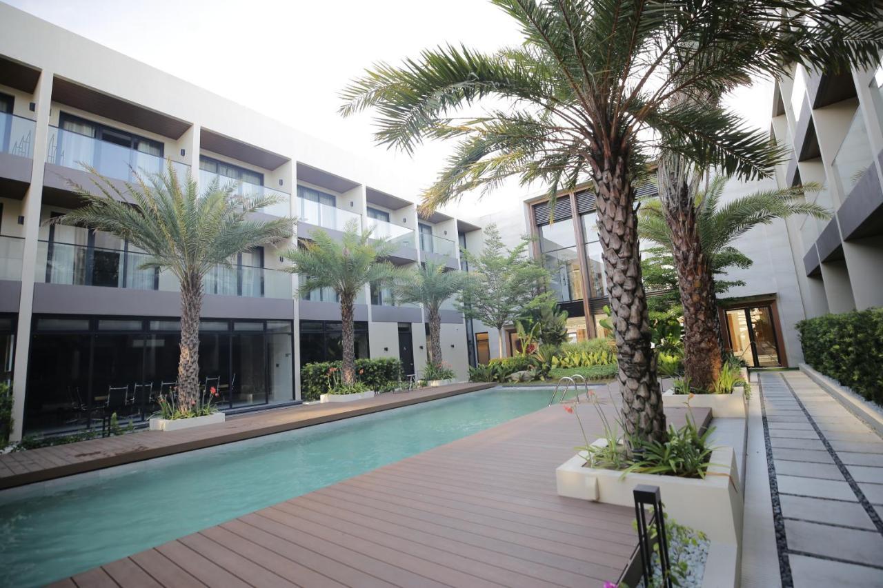 The Maximilian Hotel Cauayan City  Exteriör bild