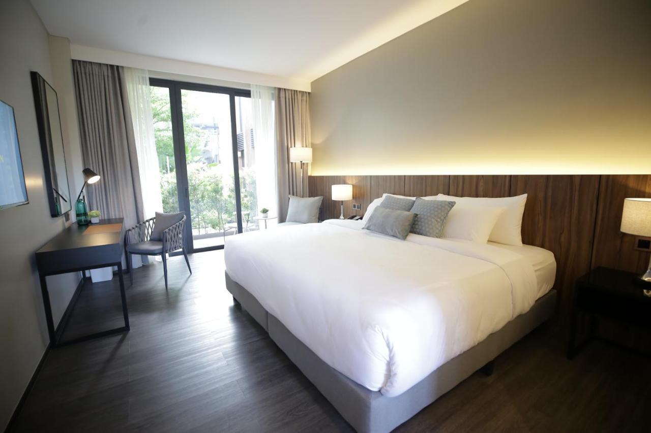 The Maximilian Hotel Cauayan City  Exteriör bild